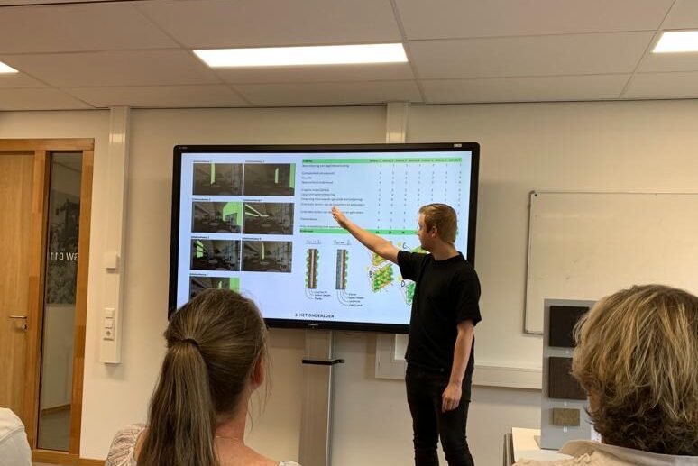 Presentatie van onderzoek groene gevel binnen