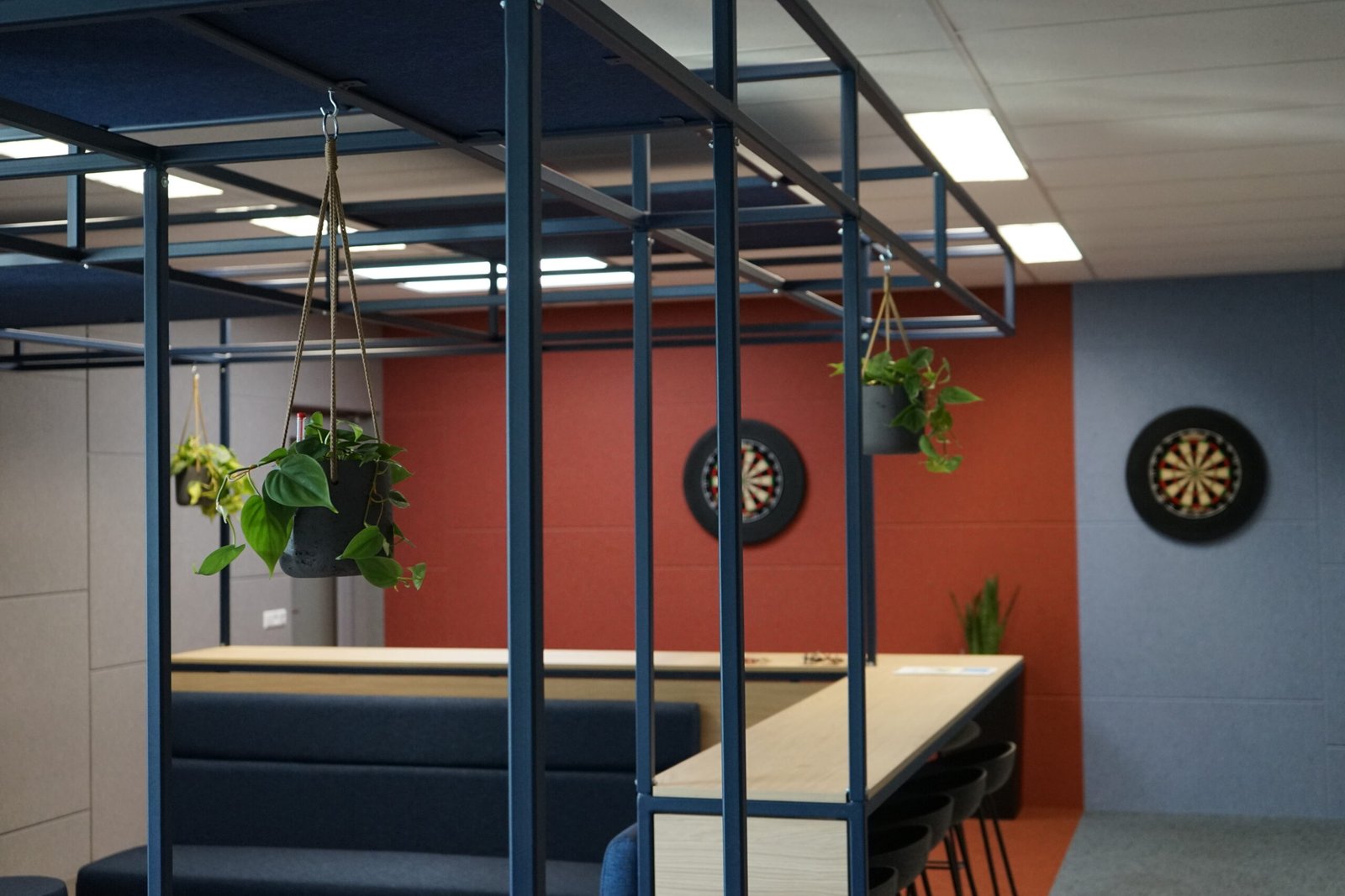 Planten op hydrocultuur ter plaatse van de lounge in het Scheldebouw kantoor